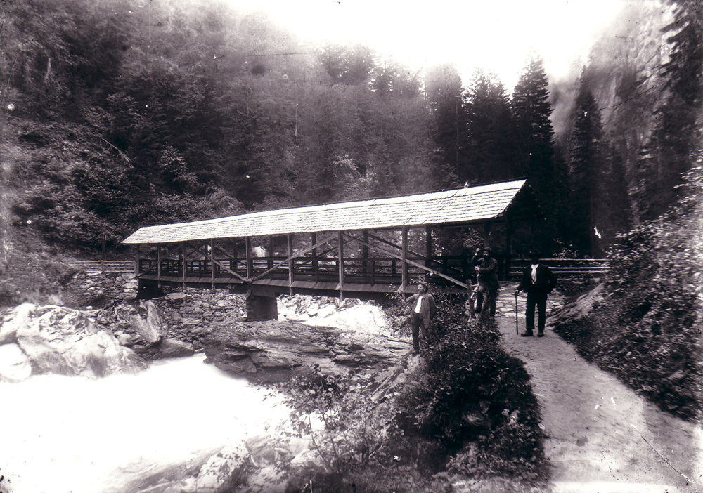 Karlsteg-in-der-Dornaubergklamm-um-1930.jpg