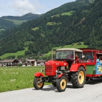 22. Hotel Pachmair - Uderns - Oldtimer Traktorfahrt